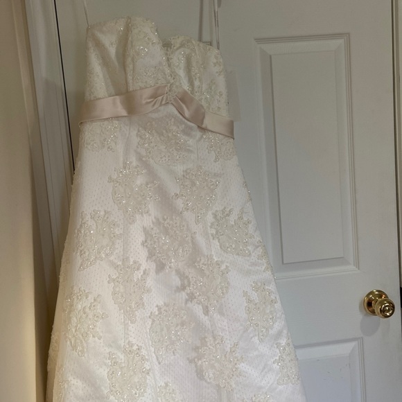 NWT David's Bridal WEDDING DRESS - Picture 2 of 14